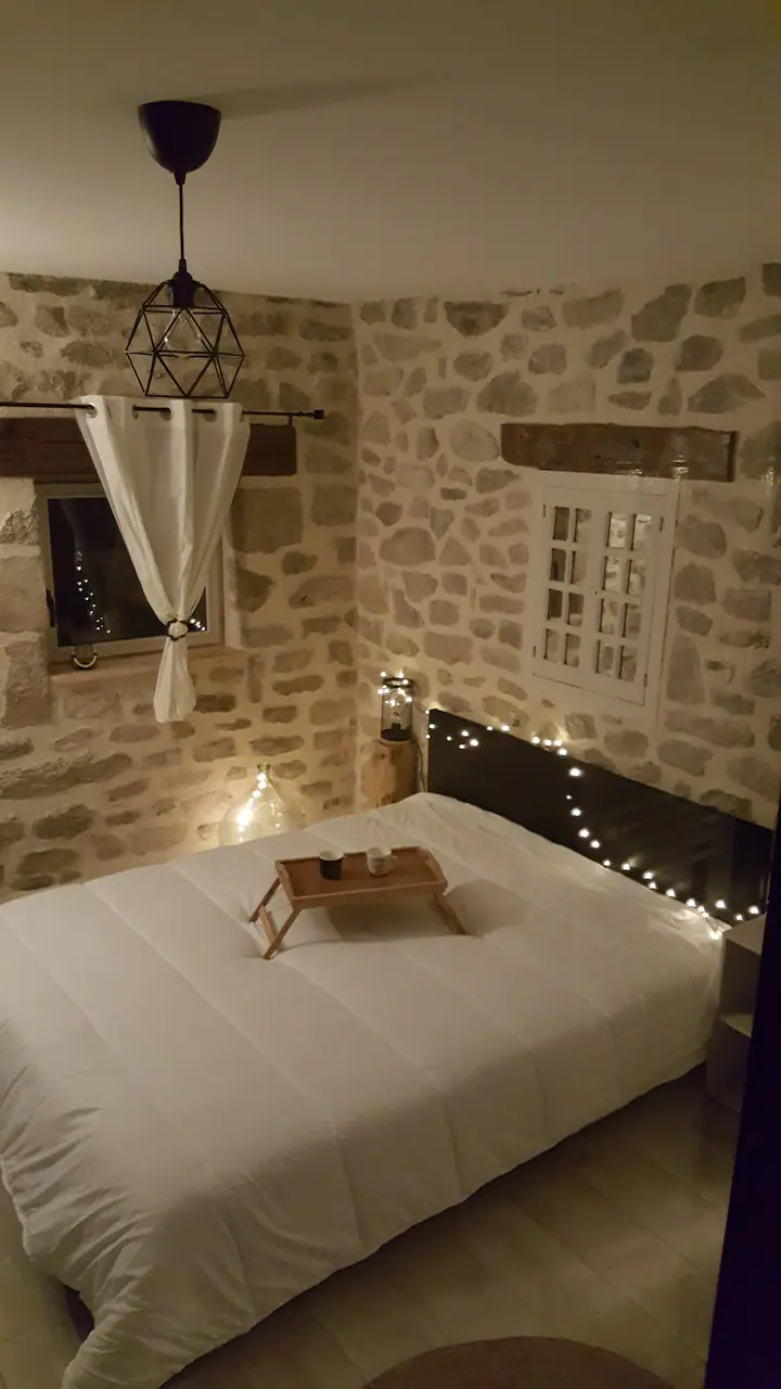 Chambre parentale rez-de-chaussée du Moulin Monjonc